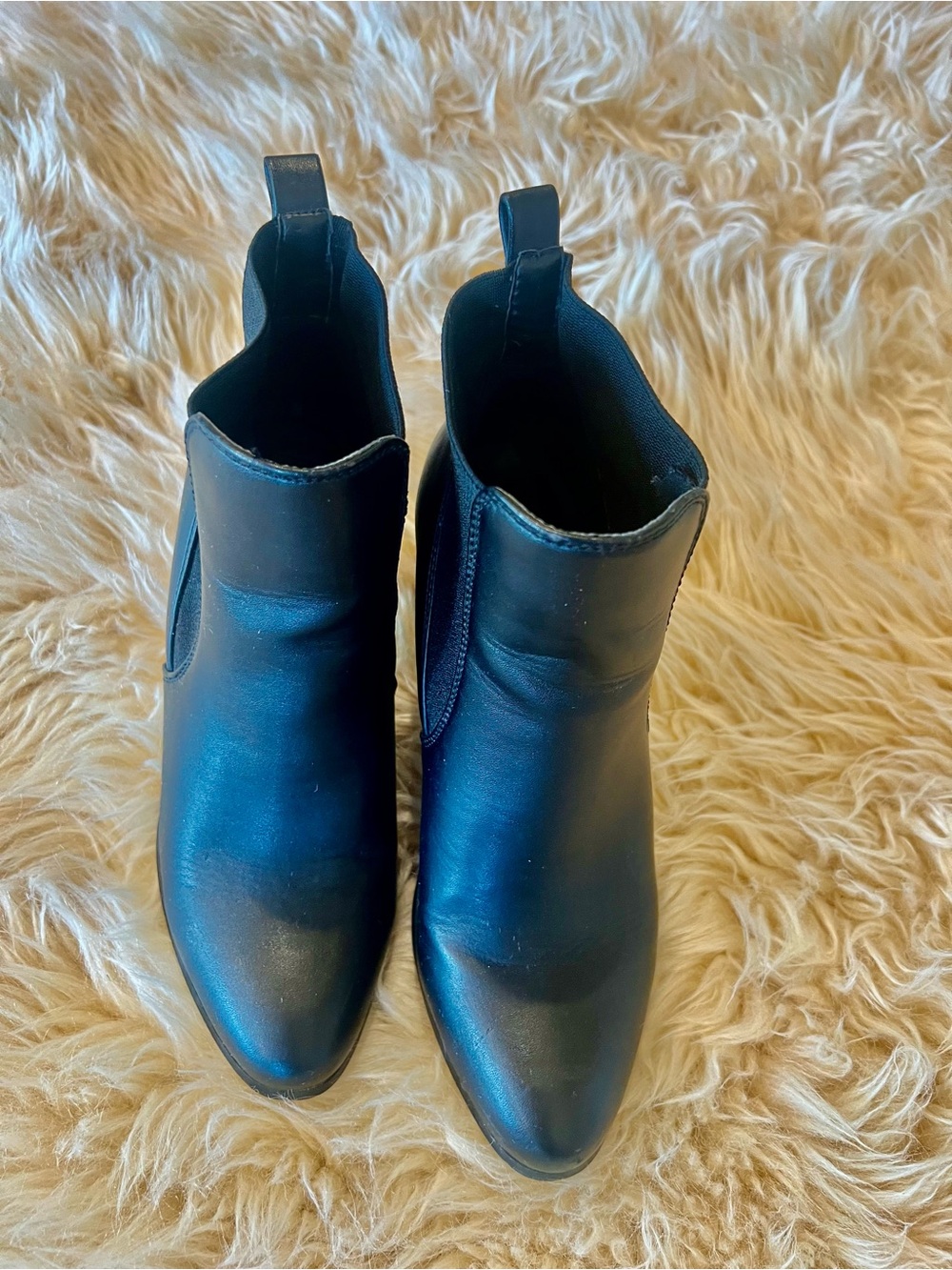 Forever 21 Black Chelsea-Style Ankle Booties